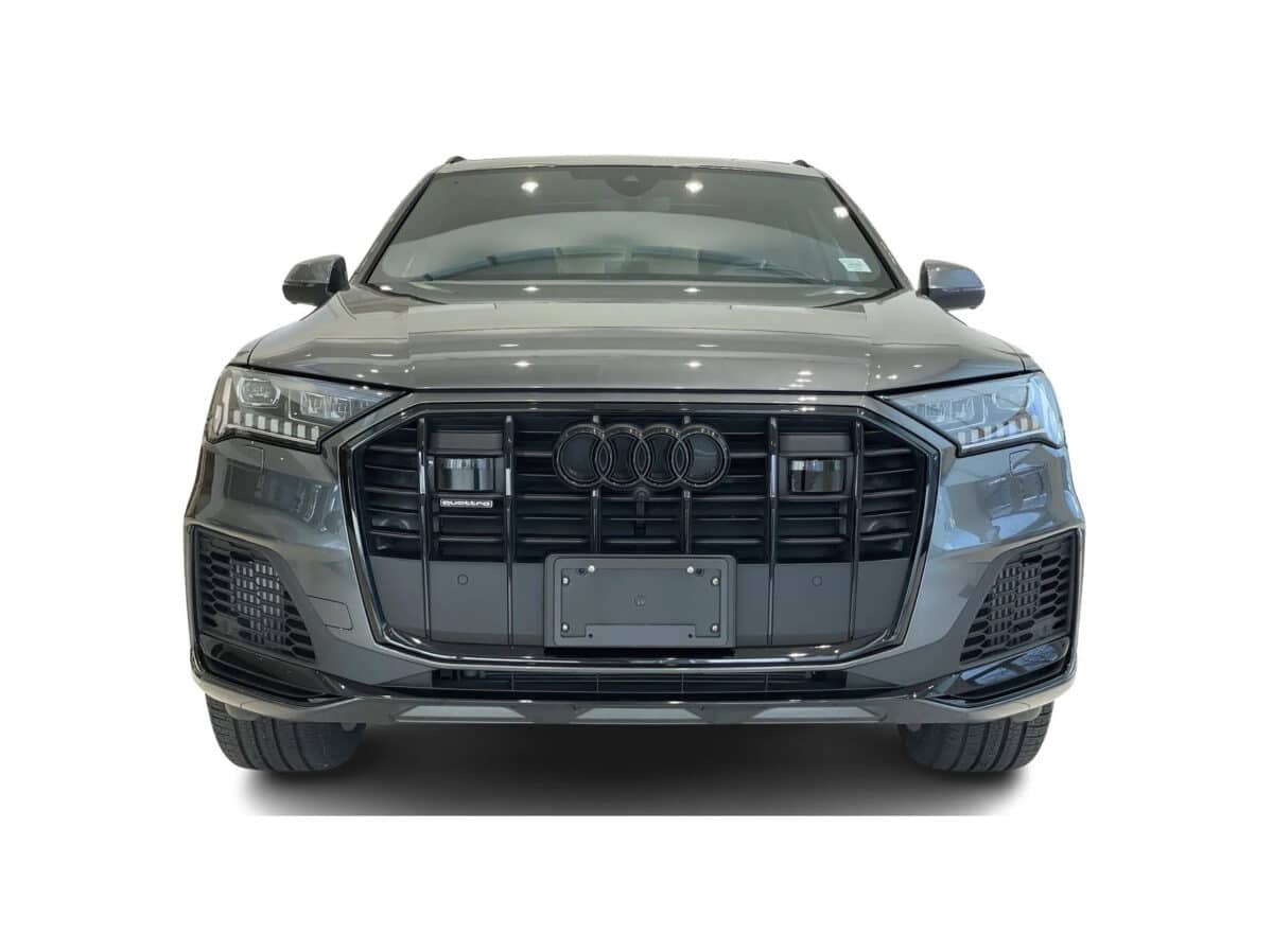 Audi Q7 Front view