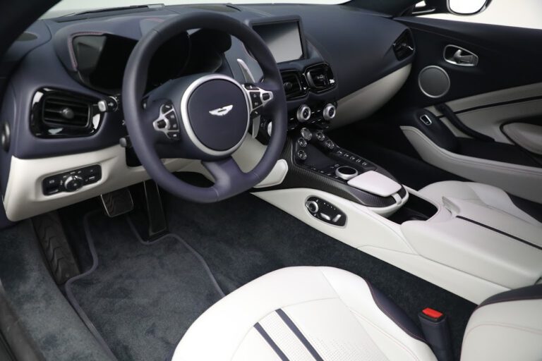 Aston Martin Vantage Driver's seat