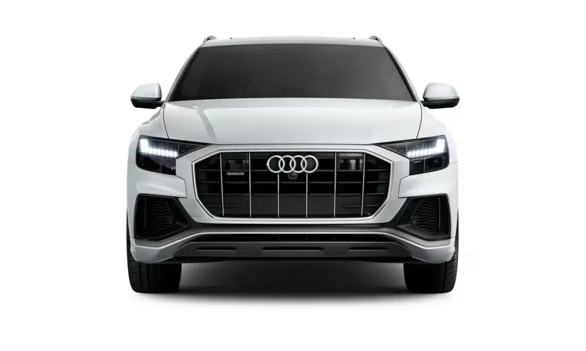 Audi Q8 Front view