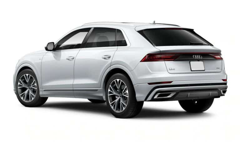 Audi Q8 Side view
