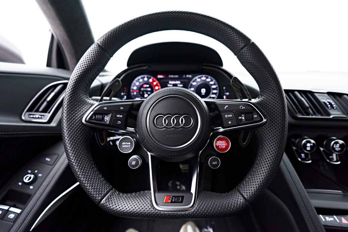 Audi R8 Driving wheel