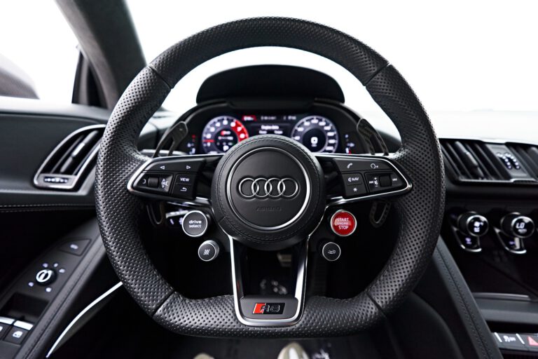 Audi R8 Driving wheel