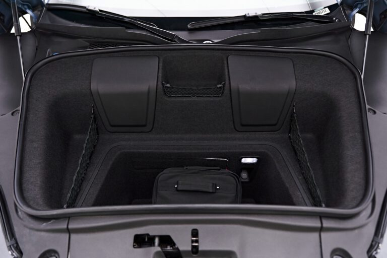 Audi R8 Boot space