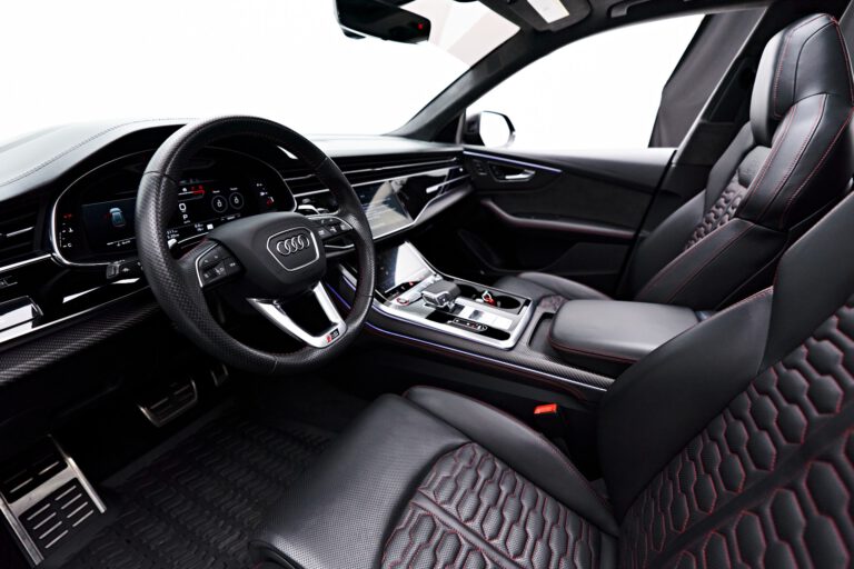 Audi RSQ8 Inner cabin