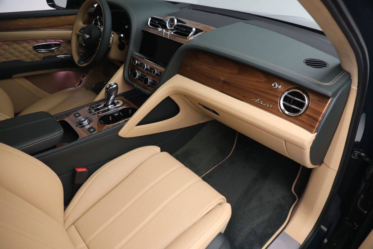 Bentley Bentayga Front Cabin
