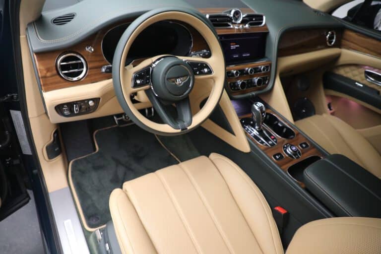 Bentley Bentayga Driver's seat