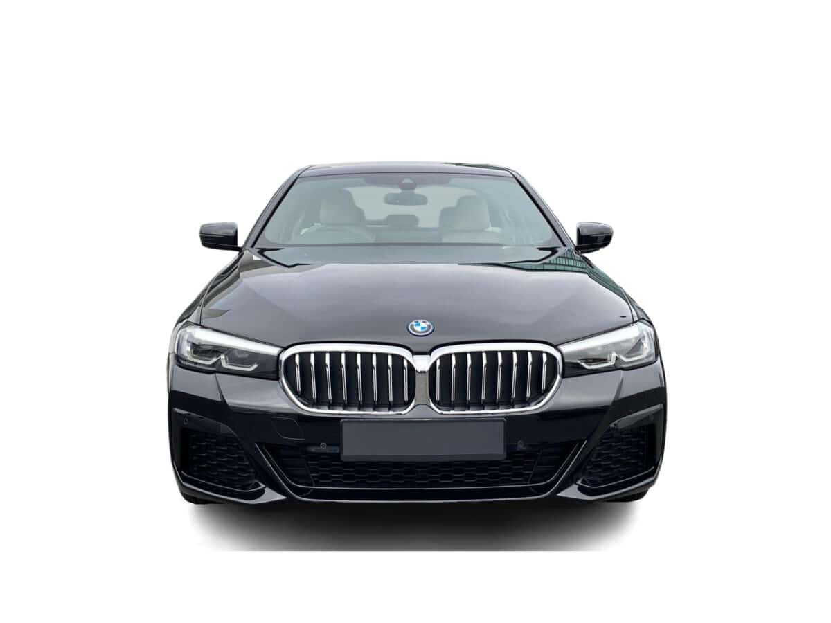 BMW 5 Series Front view