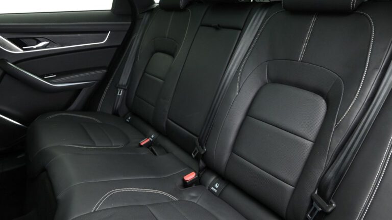 Jaguar F-Pace Rear seats