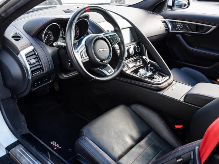Jaguar F-Type Driver's seat