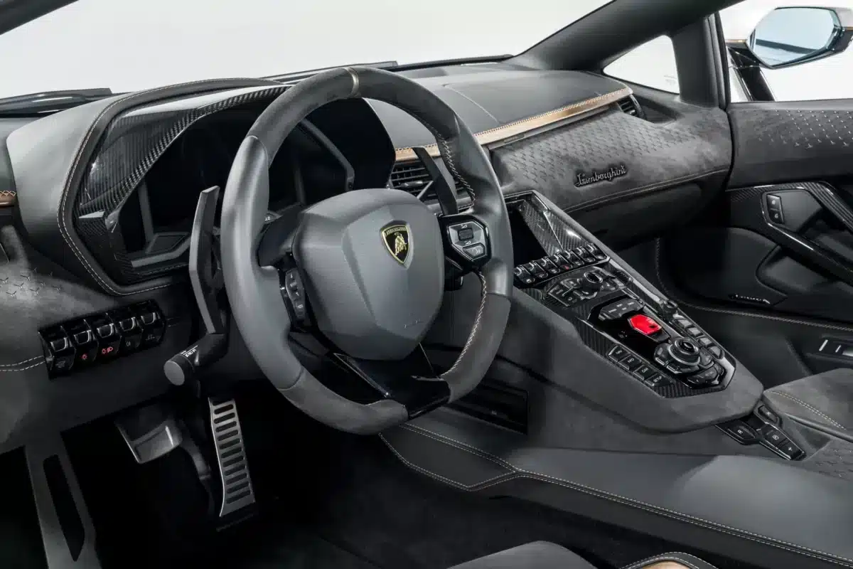 Lamborghini Aventador Driving wheel