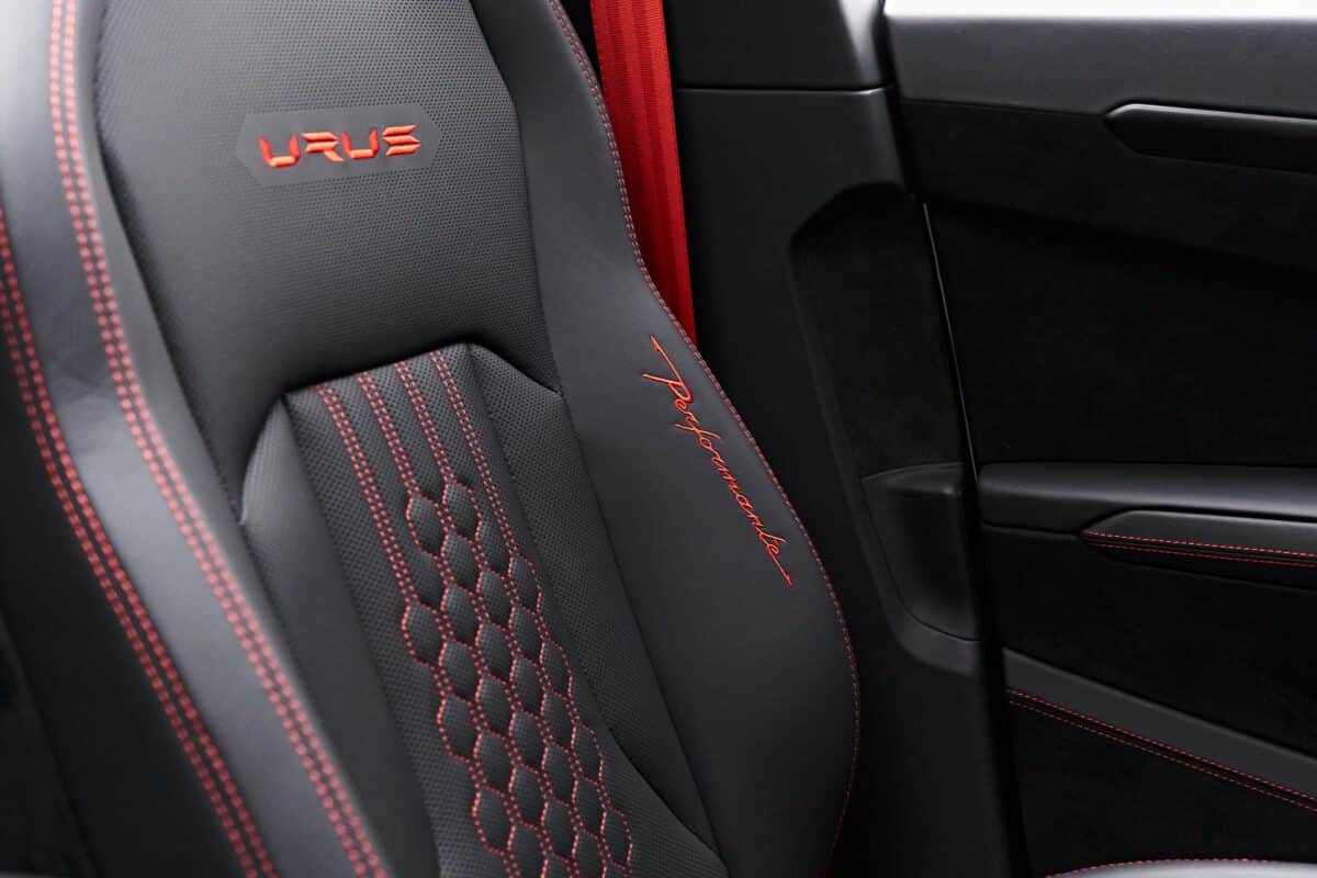 Lamborghini Urus Performante Extra Stitching Seat
