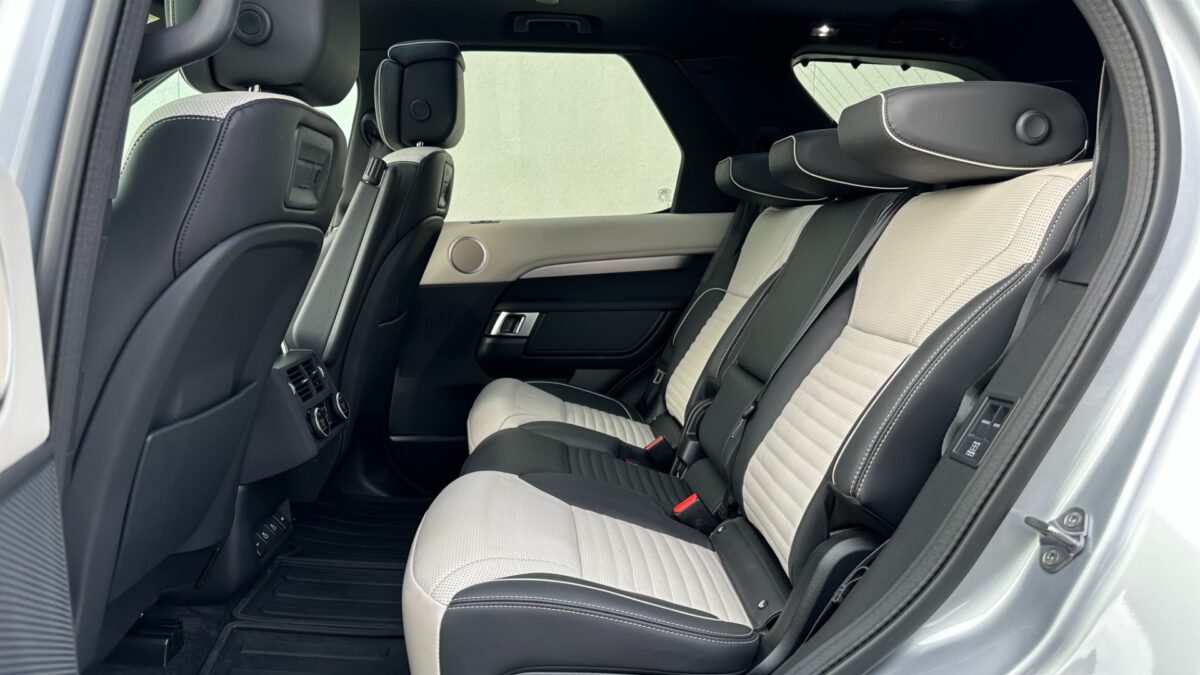 Land Rover Discovery Front seats