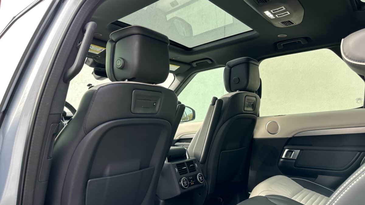 Land Rover Discovery Panoramic roof