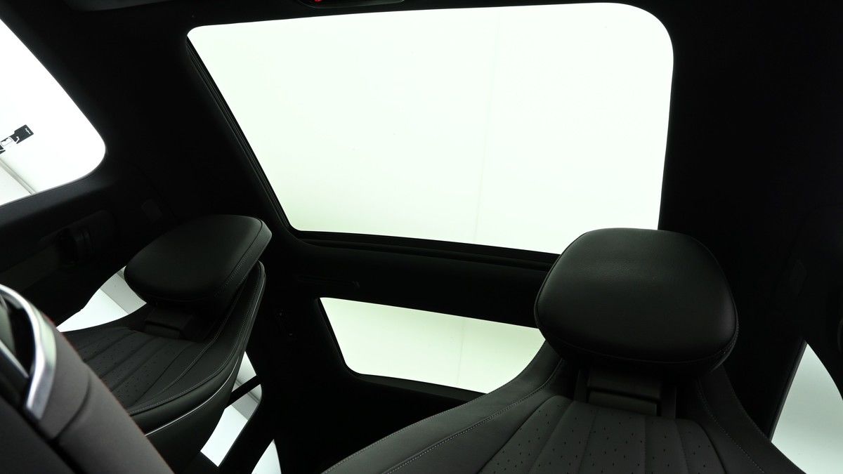 Mercedes EQS Panoramic Sunroof