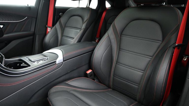 Mercedes GLC Front seats
