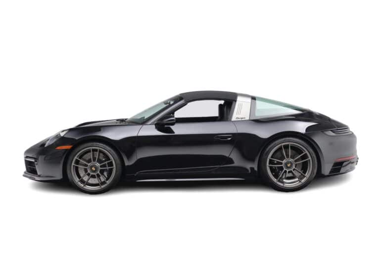 Porsche 911 Targa Closed top side view