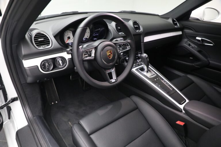 Porsche 718 Cayman Interior Layout