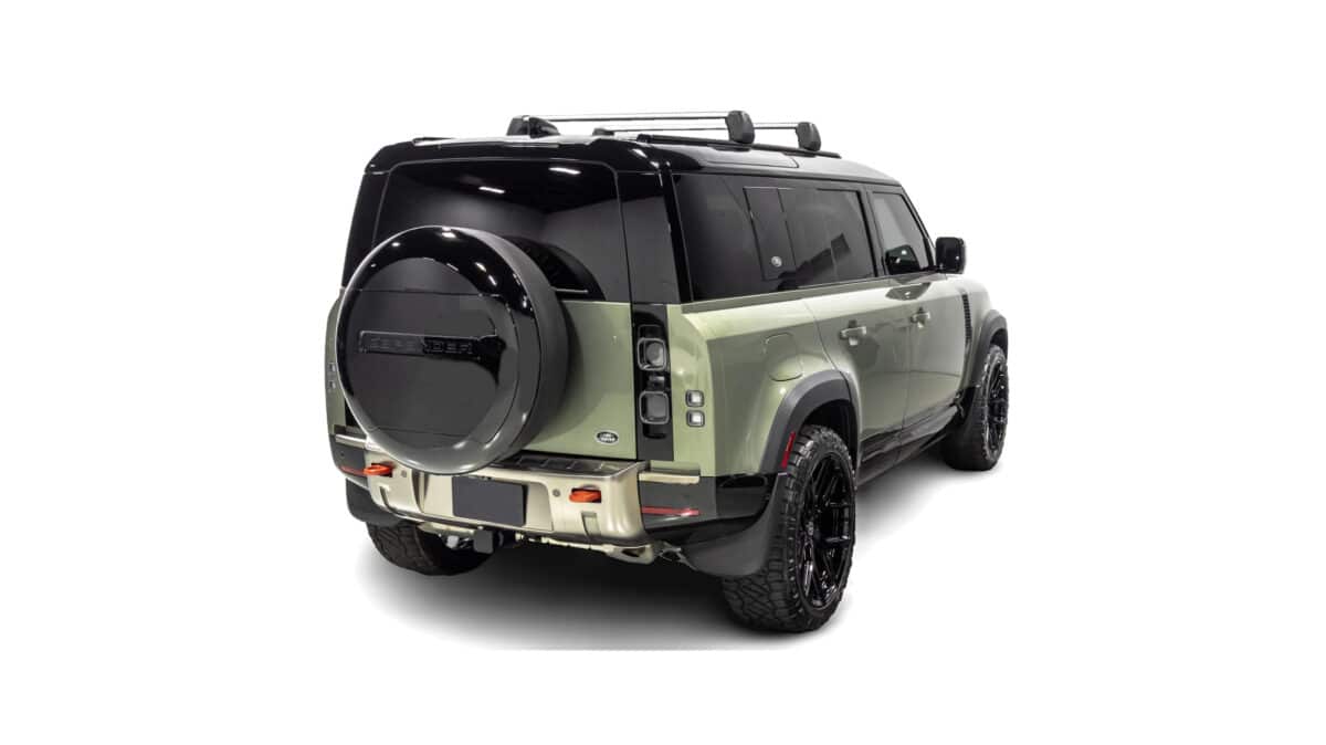 Land Rover Defender Rear view