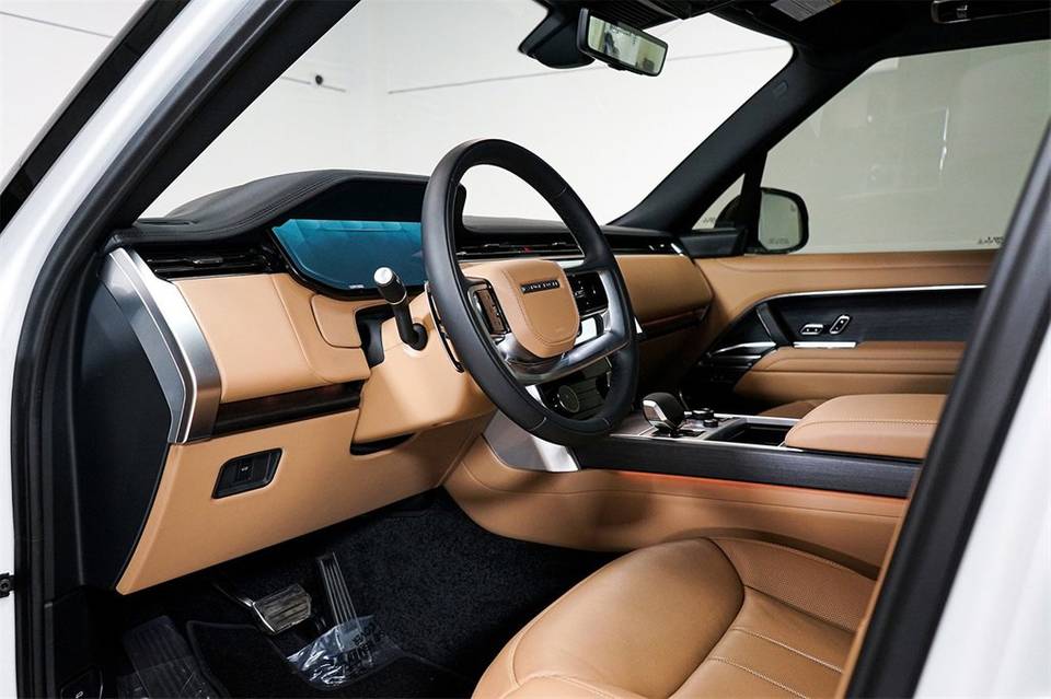 Range Rover Vogue Front cabin