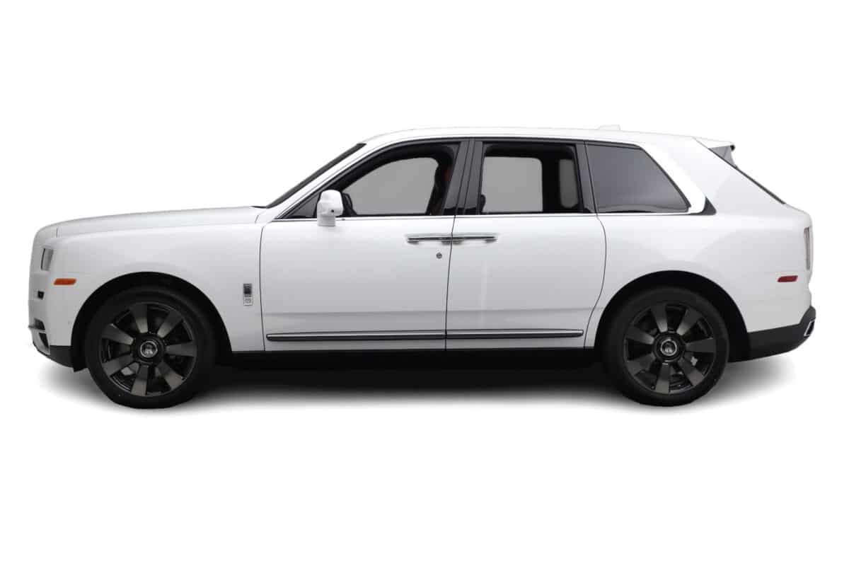 White Rolls-Royce Cullinan Side view