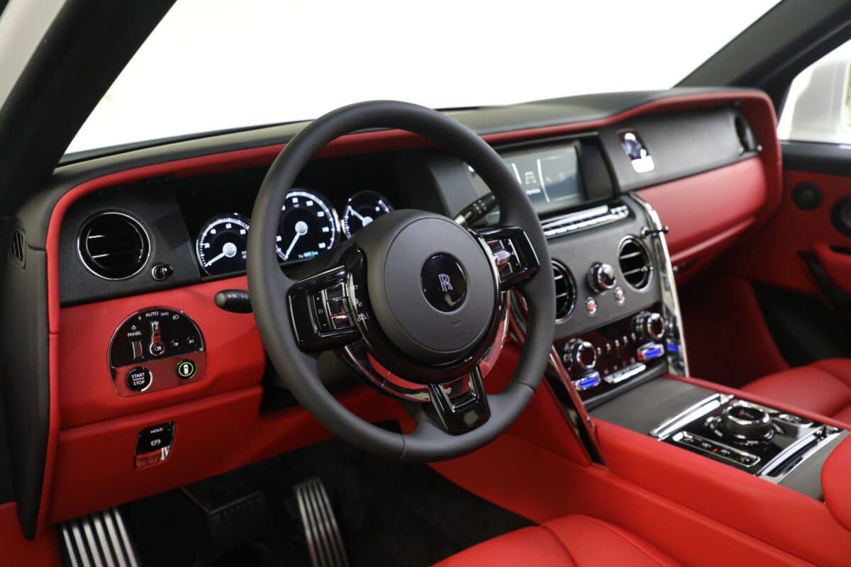 Rolls-Royce Cullinan Dashboard