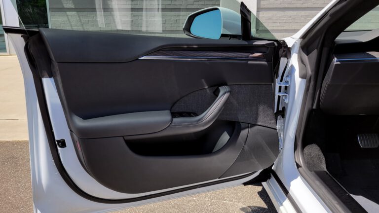 Tesla Model S Open front door
