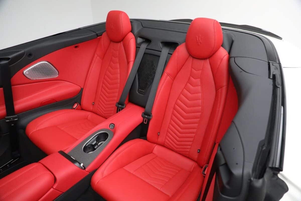 Maserati GranCabrio Back seats