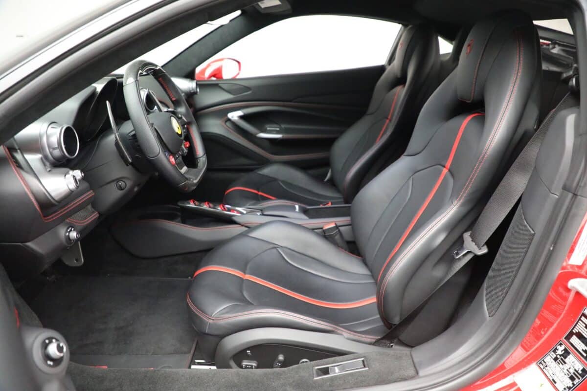 Ferrari F8 Tributo Front seats