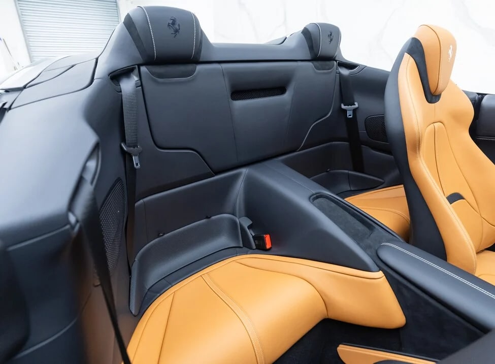 Ferrari Roma Spider Rear seats
