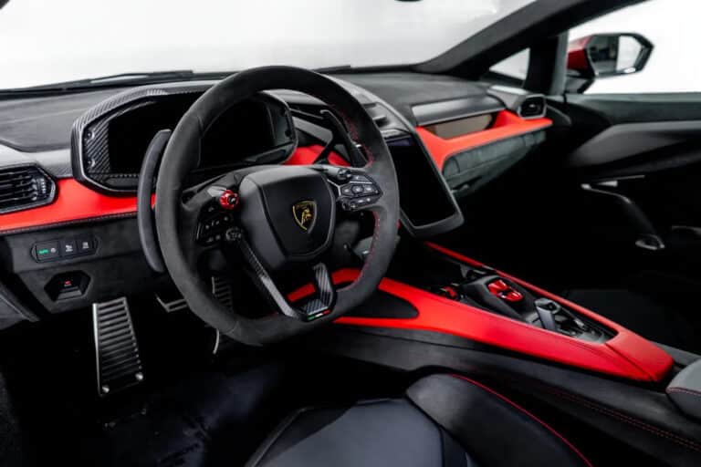 Lamborghini Revuelto Driving wheel