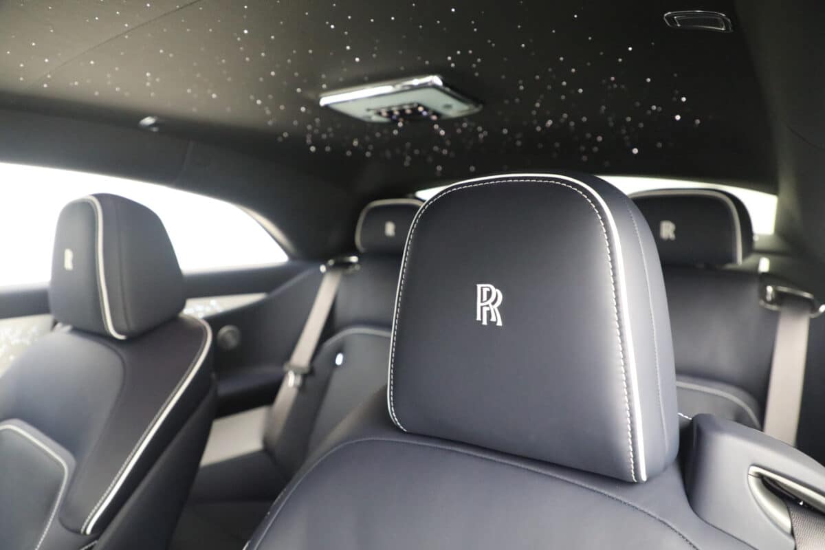 Rolls Royce Spectre front seat header