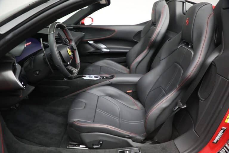 Ferrari SF90 Spider Front seats